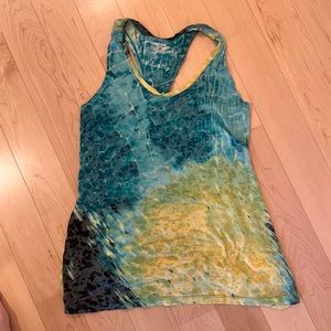 SAUCONY TWISTED BACK RUNNING TANK